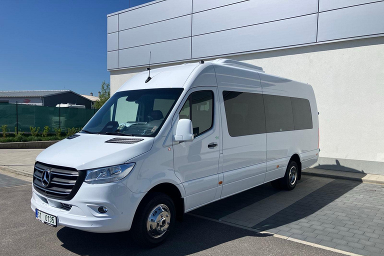 Prague: 5-Day Private Tour to Budapest via Český Krumlov