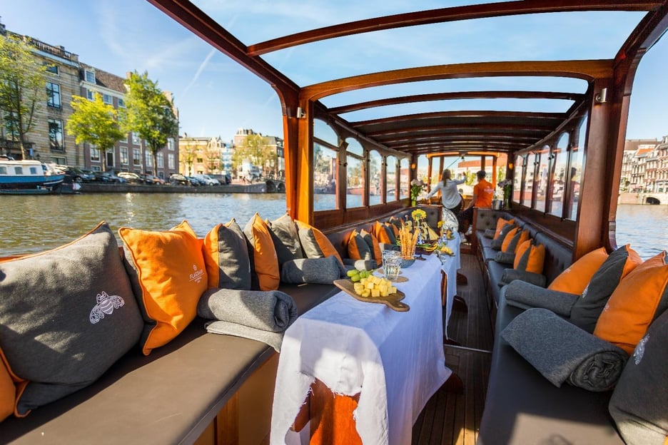 Amsterdam: Crociera in barca classica con formaggio e vino opzionali