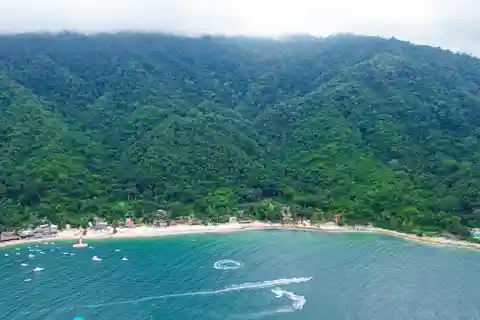 Puerto Vallarta : Excursion d'une journée au parc d'aventure Las Animas et à la plage
