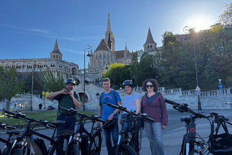 Budapest: Complete E-Bike Tour of Buda & Pest Highlights