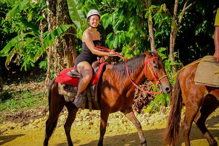 Punta Cana Adventures: buggies, passeios a cavalo e tirolesaAventuras em Punta Cana: buggies, passeios a cavalo e tirolesa