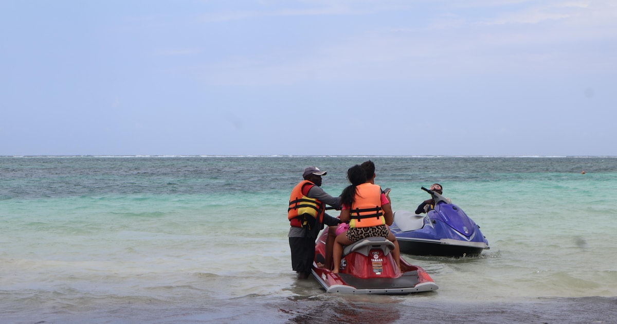 Rit Mathis Beach Diani Beach: jetski-rit met geweldige foto's | GetYourGuide