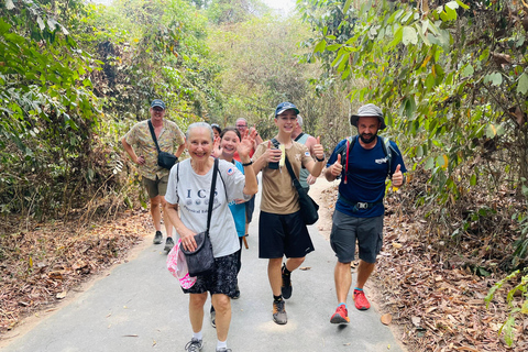 Ho Chi Minh City: Cu Chi Tunnels Half-Day Tour with Snacks VIP Tour (Maximum 10 People)