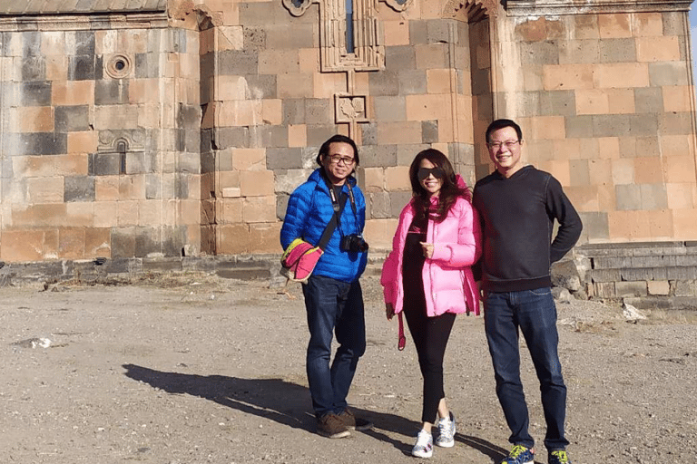 Hovhannavank e Saghmosavank, monumento do alfabeto, AmberdTour particular sem guia de turismo