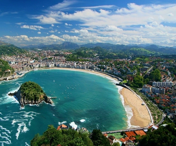 From Bilbao: Loyola, Getaria, Zarauz and San Sebastian Tour