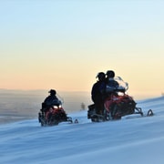 König von Ylläs: Mit dem Schneemobil auf den Berg