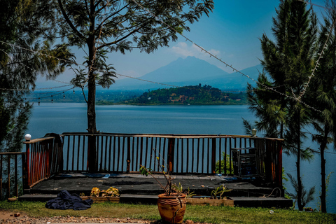 Kigali: Coffee Farm, Lake Kivu, and Villages Day Trip