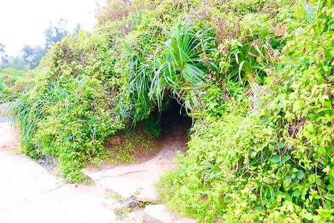 Hue: DMZ & Vinh Moc Tunnels to Phong Nha Cave Day Trip Private Tour/ Flexible Time/ Private Guide