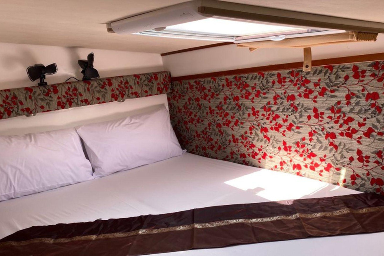 Experience Overnight Magic with Mumby 48ft - MozartMozart (Overnight Charter)