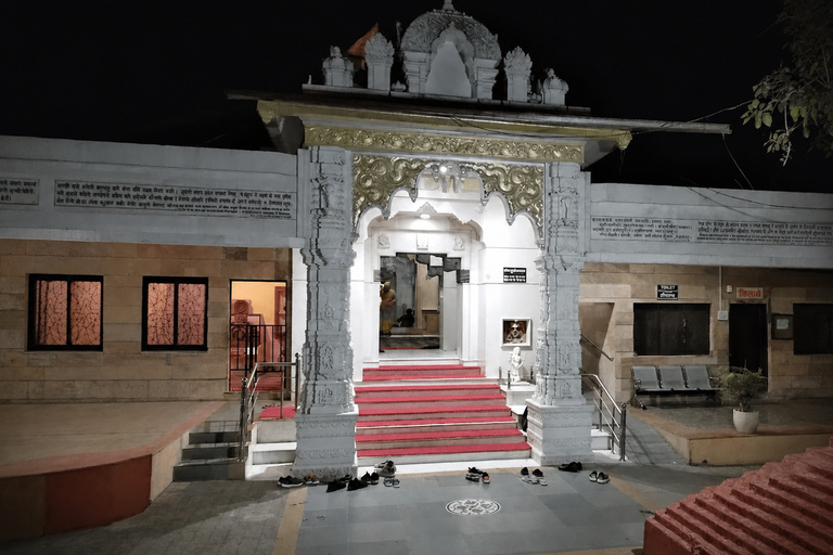 Rishikesh: Walk Rituals, River Views & Markets with Local