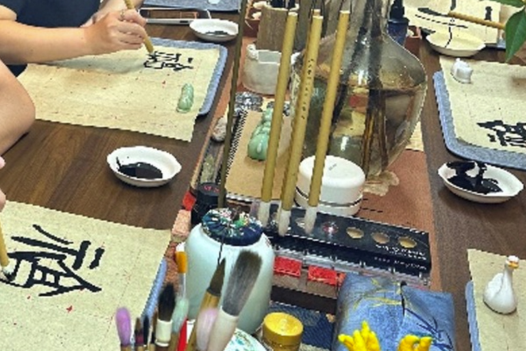 上海文化手工艺工作坊：制作属于您的中国礼物上海麻将体验：探索中国麻将的艺术