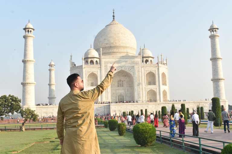 Agra: Taj Mahal and Agra Fort Tour by Tuk-Tuk Taj Mahal and Agra Fort Tour with Tickets & Guide by Tuk-Tuk