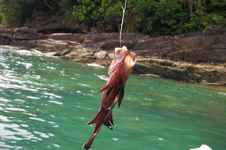Langkawi: Island Hopping, Fishing, and BBQ Boat Tour