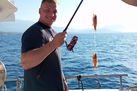 Chania: Angelausflug mit Frühstück und SchwimmenChania: Fischerbootfahrt mit Frühstück und Bademöglichkeit