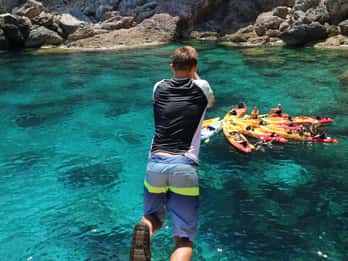 Pollença: Kayak and Coasteering Cliff Jumping