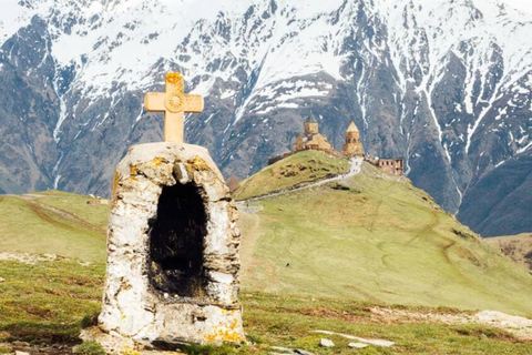 تبليسي: جولة كازبيجي مع زيارة كنيسة الثالوث جيرجيتي