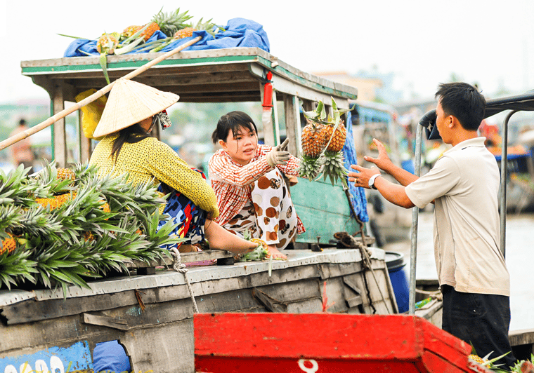 'Cai Rang' Floating Market 2-Day Tour With Biking & Boating