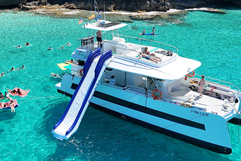 Palma: Deluxe Catamaran with Snacks, Drink, SUP & Snorkeling
