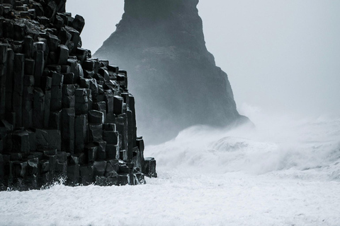 Costa Sur de Islandia. Playa negra, glaсier, cascadas...