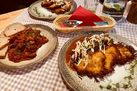 Cracovia: tour gastrónomico polaco completo de 6 platos con cata de vodka