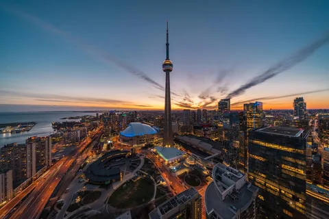 Rundgang zu den Highlights der Stadt mit Eintritt in den CN Tower