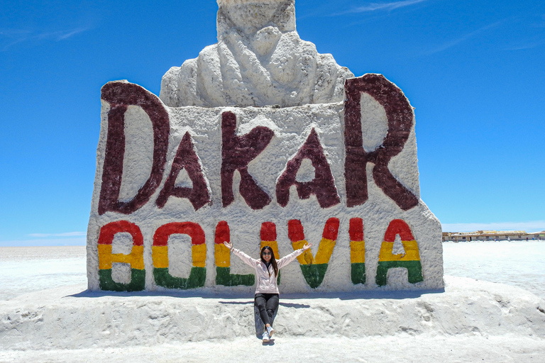 La Paz: 3-Day Uyuni Salt Flats Journey with Return SPANISH-SPEAKING DRIVER