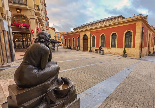 Oviedo: Sights & Highlights Walking tour