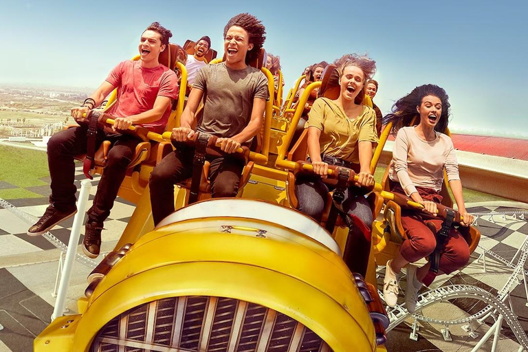 Abu Dhabi: Ferrari World Entry Ticket & Driving Experience