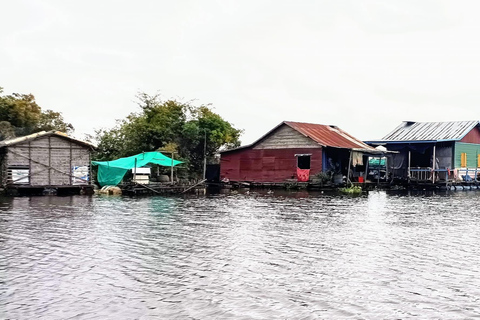 Siem Reap: Angkor Silk Farm & Mechrey Floating Village Tour