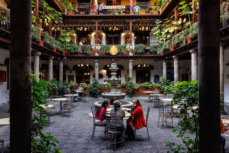 Quito: Historic Center Tour with Chocolate & Artisan Tour