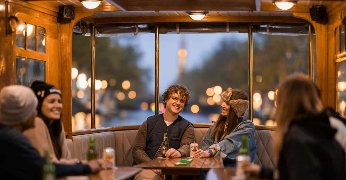 Afbeelding 2 van Amsterdam: luxe grachtenrondvaart met onbeperkte drankjes en hapjes