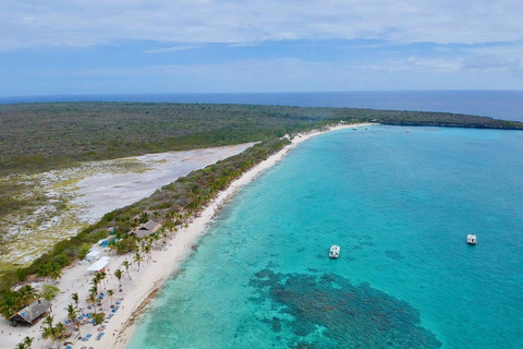 Punta Cana: Private Catalina Island Snorkeling Trip with