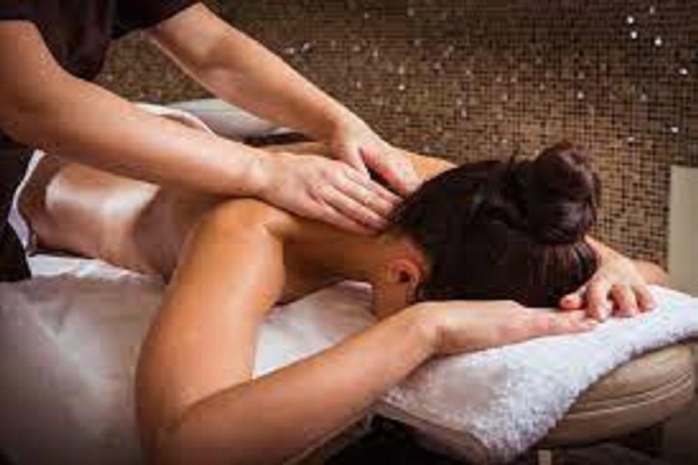 Hurghada : Bain turc, jacuzzi, vapeur, sauna avec transfertHurghada : Bain turc avec massage complet du corps