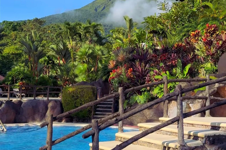 From San José: La Fortuna Sloths & Hot Springs Tour