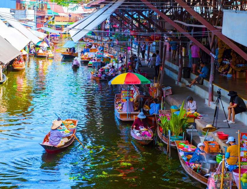 Bangkok: Damnoen Saduak Floating & Train Markets Guided Tour | GetYourGuide