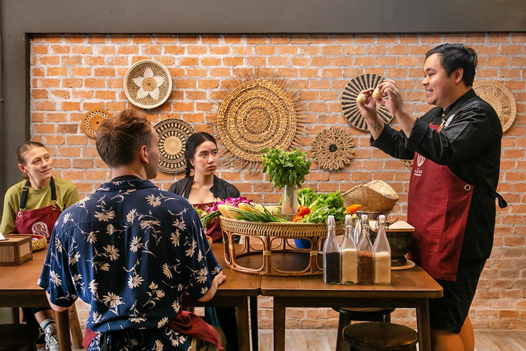 Bangkok: Cooking Class with Market Visit & Tuk Tuk Ride