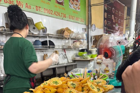 Tour panoramico della città di Da Nang con avventura in parapendioTour privato in moto