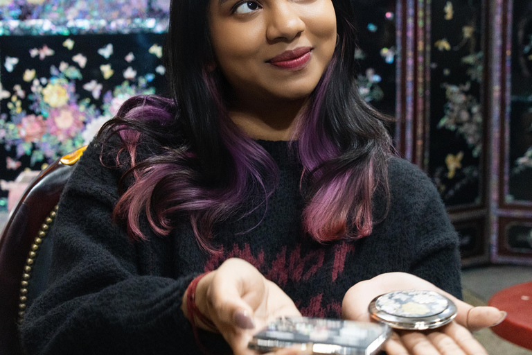 Seoul: Bukchon Najeonchilgi Mother-of-Pearl Handicraft Class