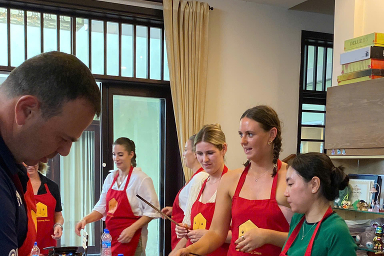 Hoi An: Market Tour, Coffee, and Cooking Class Hoi An: Market, Coffee, and Cooking