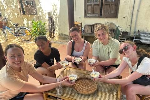 Eat Like a Local – Hoi An Evening Food Tour