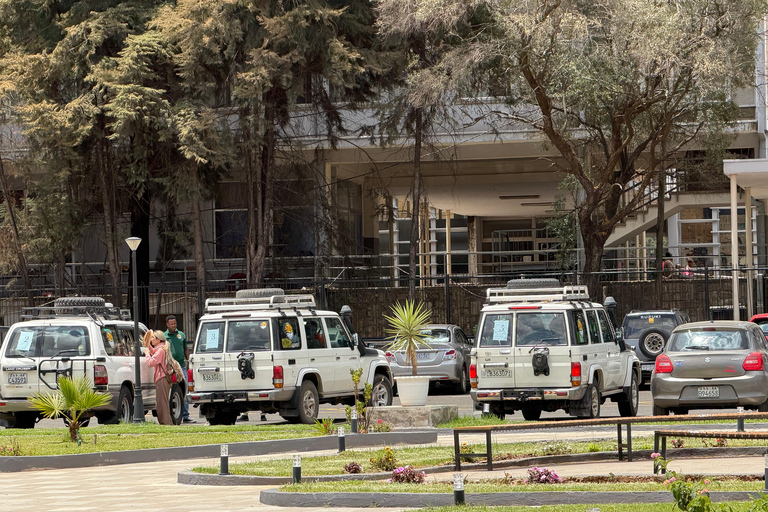 Addis Ababa: Guided Hop-On Hop-Off Tour with Guide