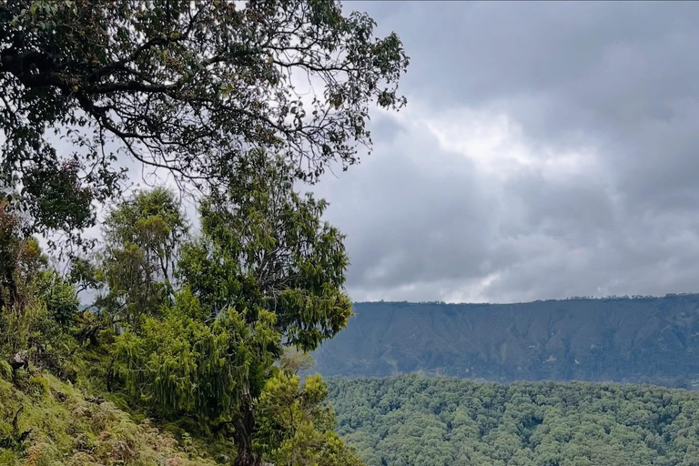 Addis Ababa: Omo Valley 8-Day Guided Tour with Flights