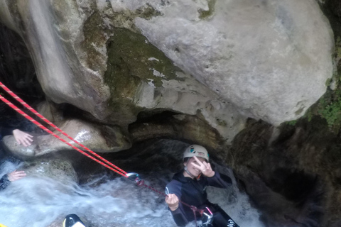 Río Verde, Otivar, Granada: canyoning crystal clear waters jumps and rappel