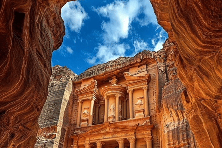 Passeio de um dia inteiro de Amã a Petra com passeio a cavalo no deserto