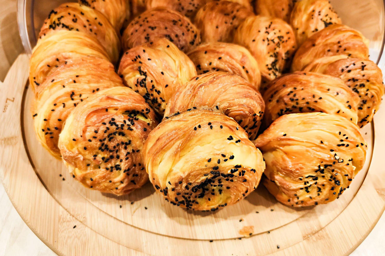 Flavors of Baku: Guided Food Tasting Tour with Tea Session