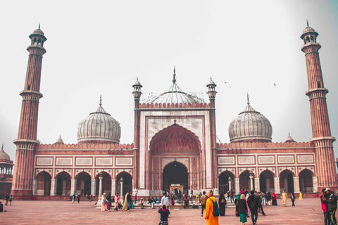 Old Delhi: 4 Hour Guided Walk with transfers & Entry Ticket