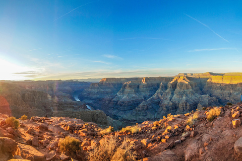 Las Vegas: tour di atterraggio in elicottero sul Grand CanyonPartenza al tramonto