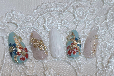 Yokohama: Japansk nagel- och hårstyling, sminkning, kimonouthyrningJapansk nagel