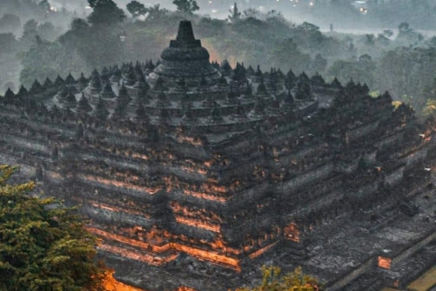Tour de la colline du lever du soleil à Borobudur, volcan Merapi et Prambanan