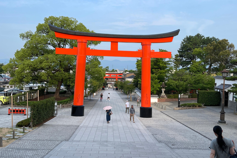 Excursão particular de luxo em Alphard por Quioto com Craig / Para madrugadoresExcursão particular de luxo em Alphard por Quioto com Craig / O madrugador